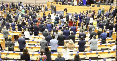 Standing Ovations für Volodymyr Zelensky im EU-Parlament